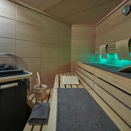 Hotel Weisses Roessl 5*