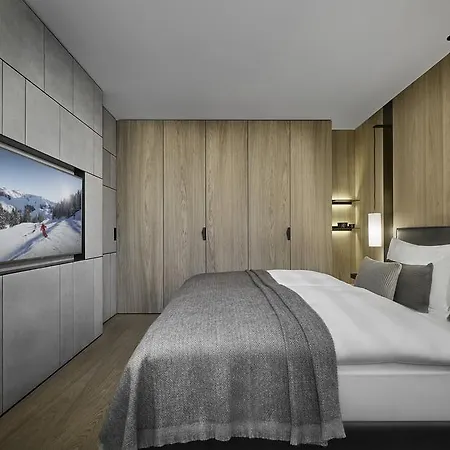 Hotel Weisses Roessl 5*