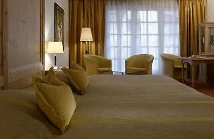 Hotel Weisses Roessl Kitzbuhel