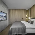 Szálloda Weisses Roessl 5*