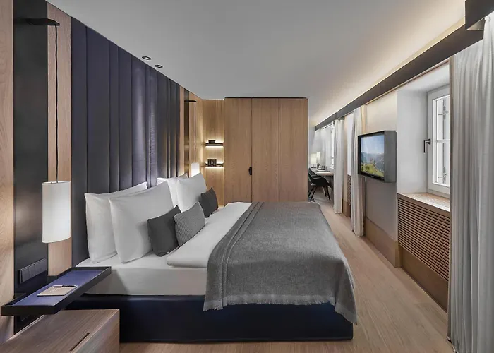 호텔 Weisses Roessl 5*